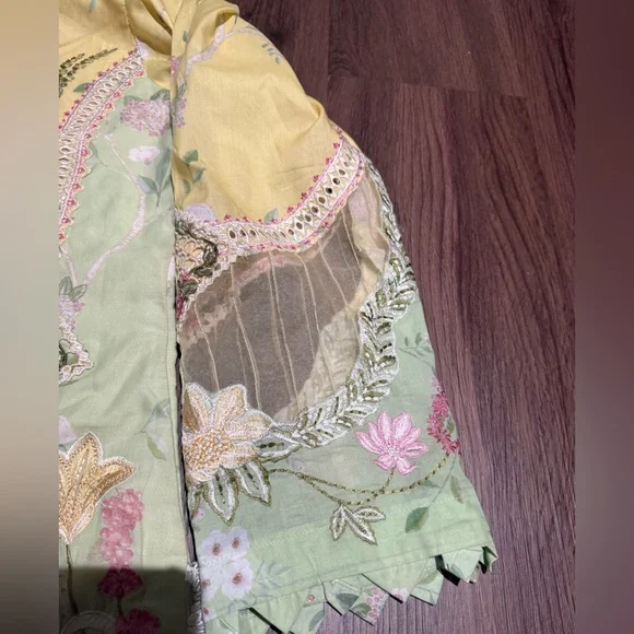 Floral Embroidered Long Sleeve Women’s Dress in Soft Yellow-Green - Picture 7 of 16